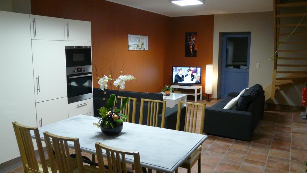 Holiday Home L'Aubepine トゥルネー 部屋 写真